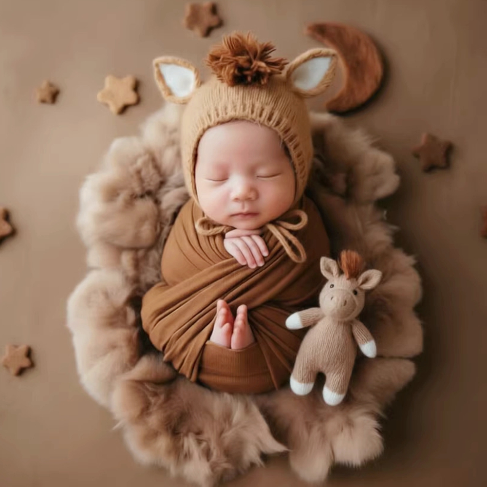 Knitted Horse Hat with Doll Ne - Photo Booth Prop recension och pris